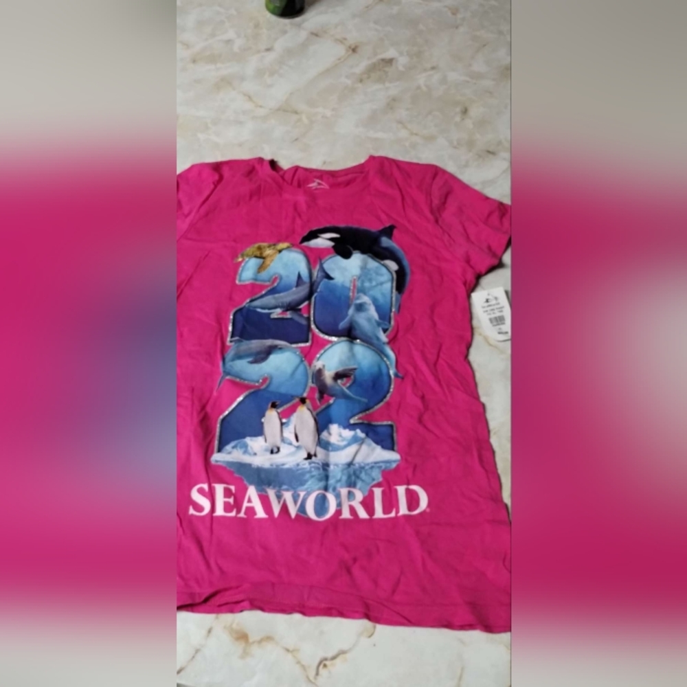 Sea world shirt